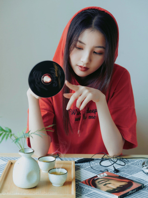 是否应推出更多沉浸式观赛体验，沉浸式观展体验