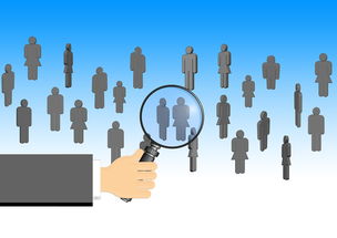 比赛中阵容调整是否能带动进攻节奏，如何选择比赛阵型