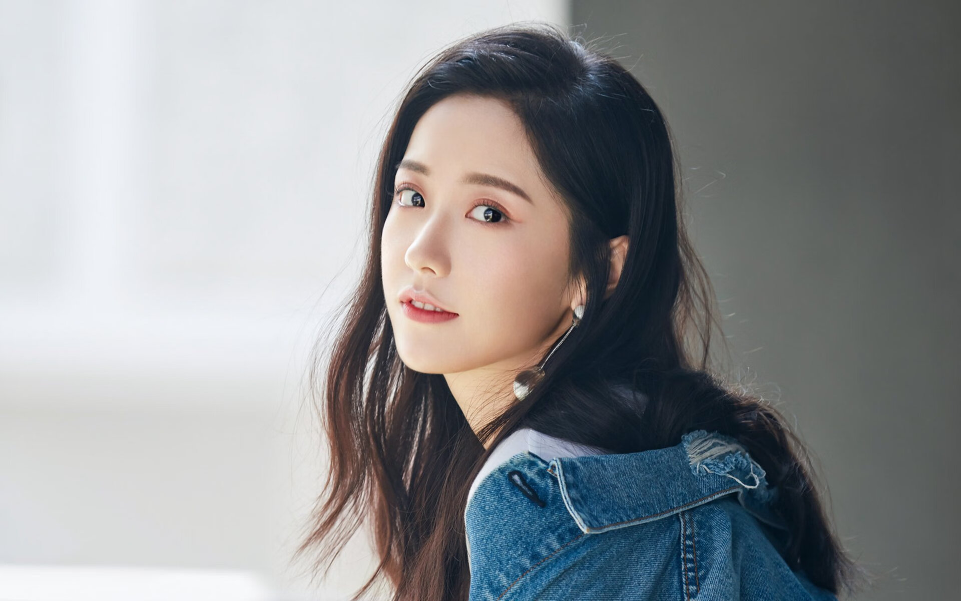 职业联赛管理公司权责不明，职业联赛是谁举办的